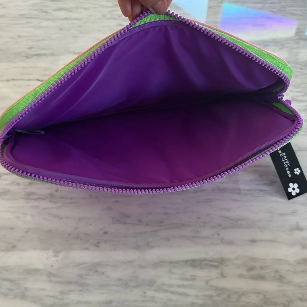 Marc Jacobs Pink Daisy Laptop Sleeve with Green Zipper